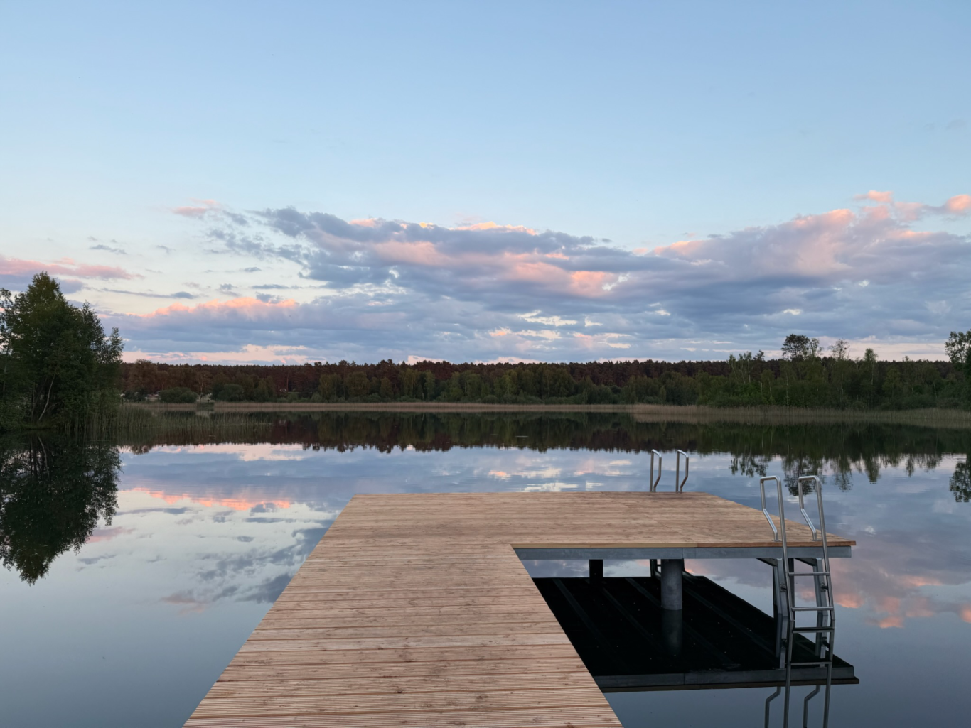 Blick vom Badesteg auf den Kluger See
